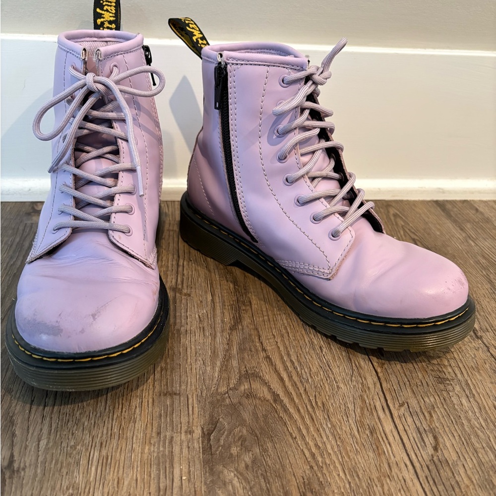 Dr. Martens girls lavender Leather Boots